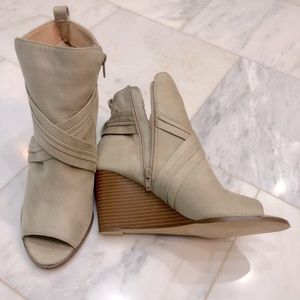 Women’s Suede Peep Toe Wedge Shoes